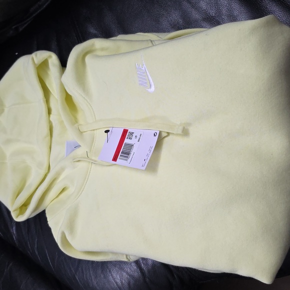 Nike Men's Club Fleece Hoodie - Picture 5 of 9